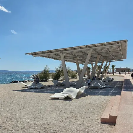 Luxury Lullu * Split
